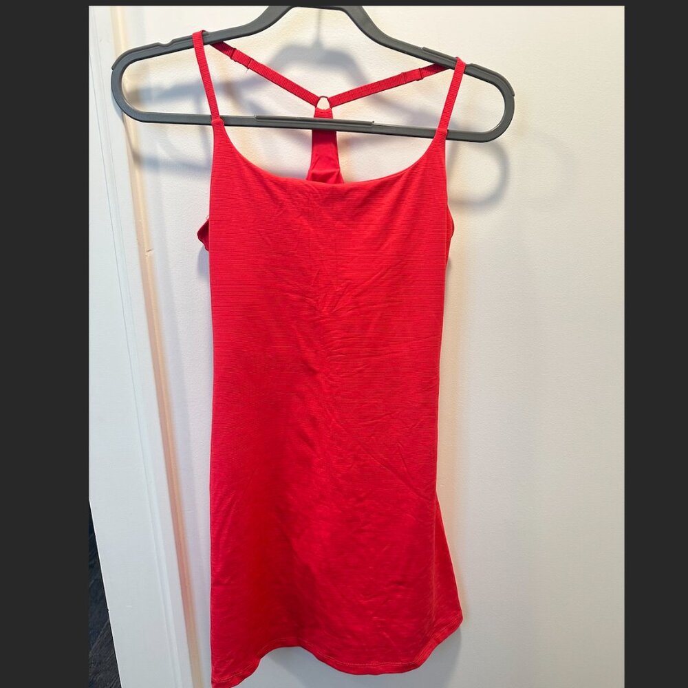 Outdoor Voices Move Free Exercise Dress Passionfruit, size m Medium